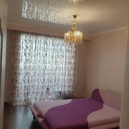 в одессе возле пляжа яхта